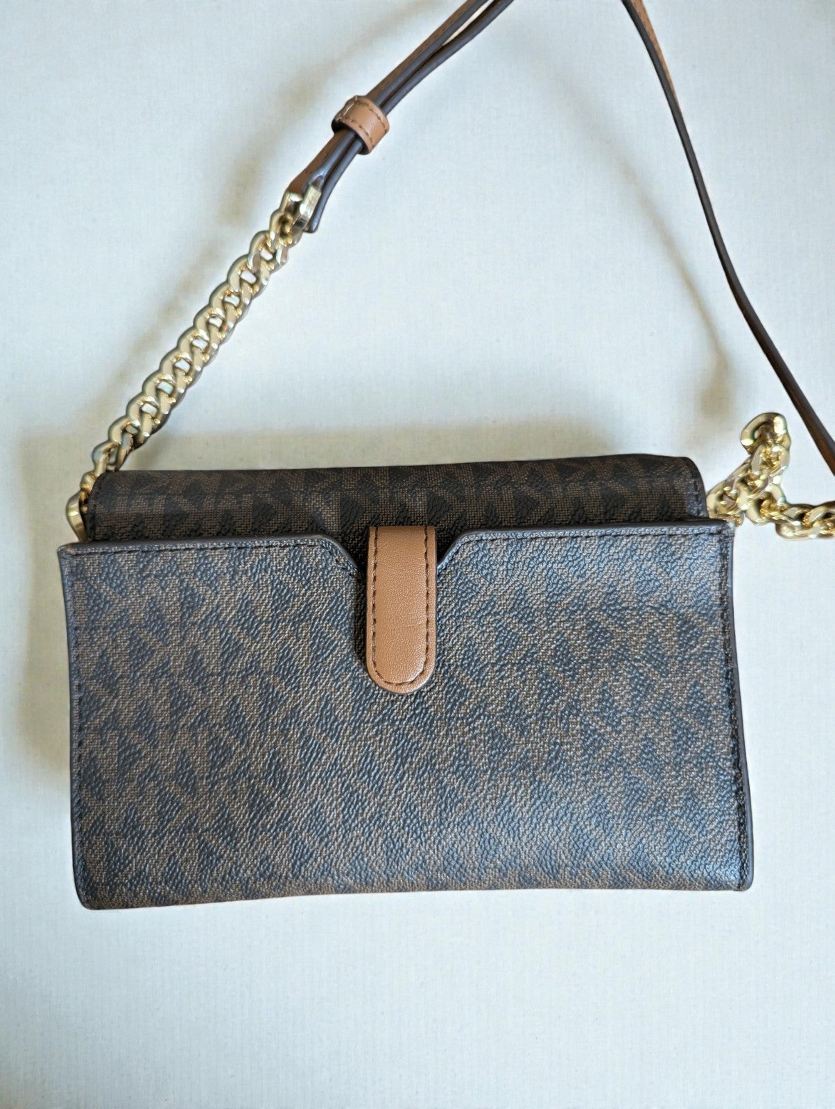 Michael Kors Jet Set Travel Medium Logo Smatphone Crossbody Bag Purse