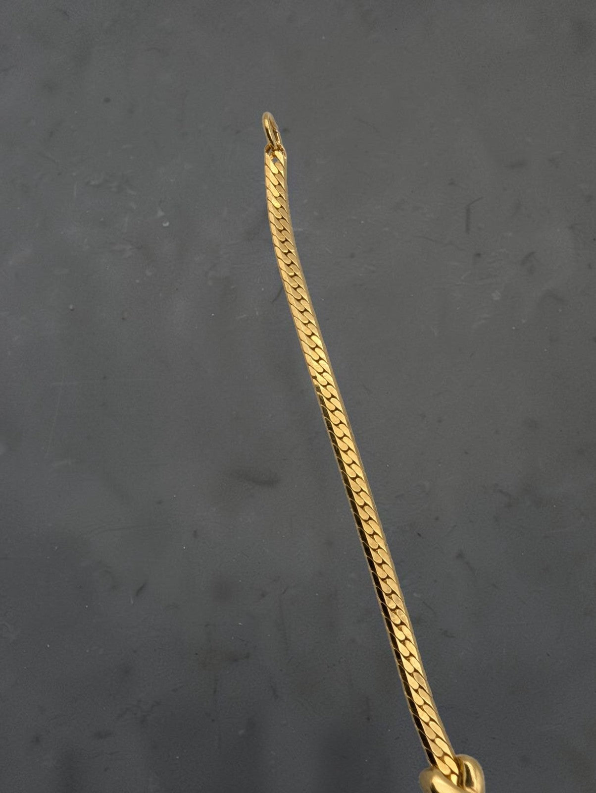 Avon Triple Kiss Motif Gold-Tone Flat Chain Bracelet, 7"
