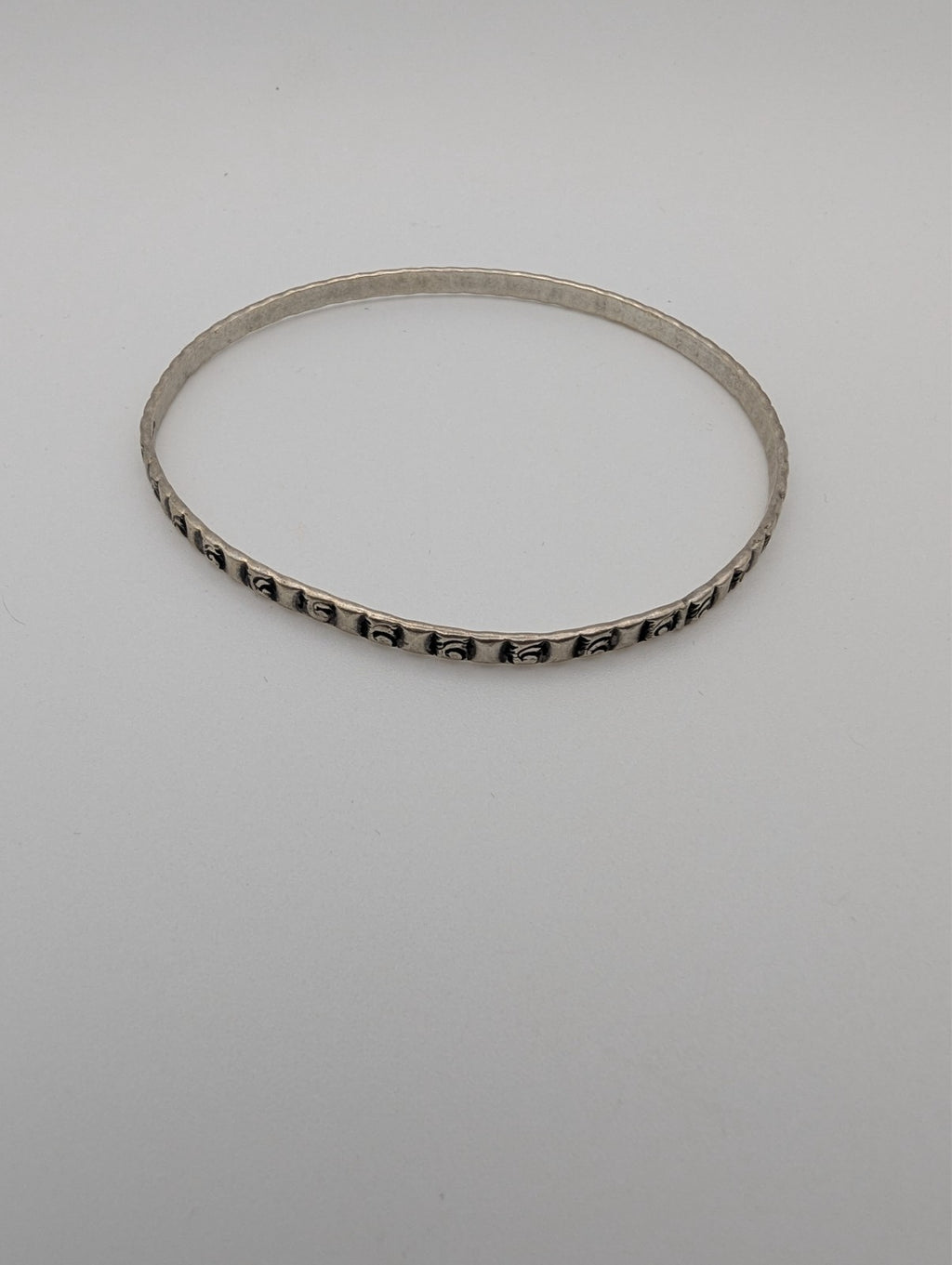 Vintage Scrolled Motif Sterling Silver Bangle Bracelet 7.5"