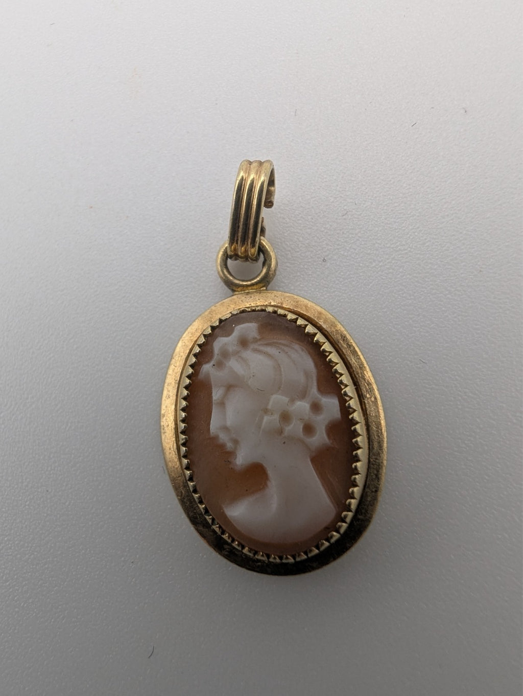 Antique Shell 12K Gold Filled Cameo Pendant