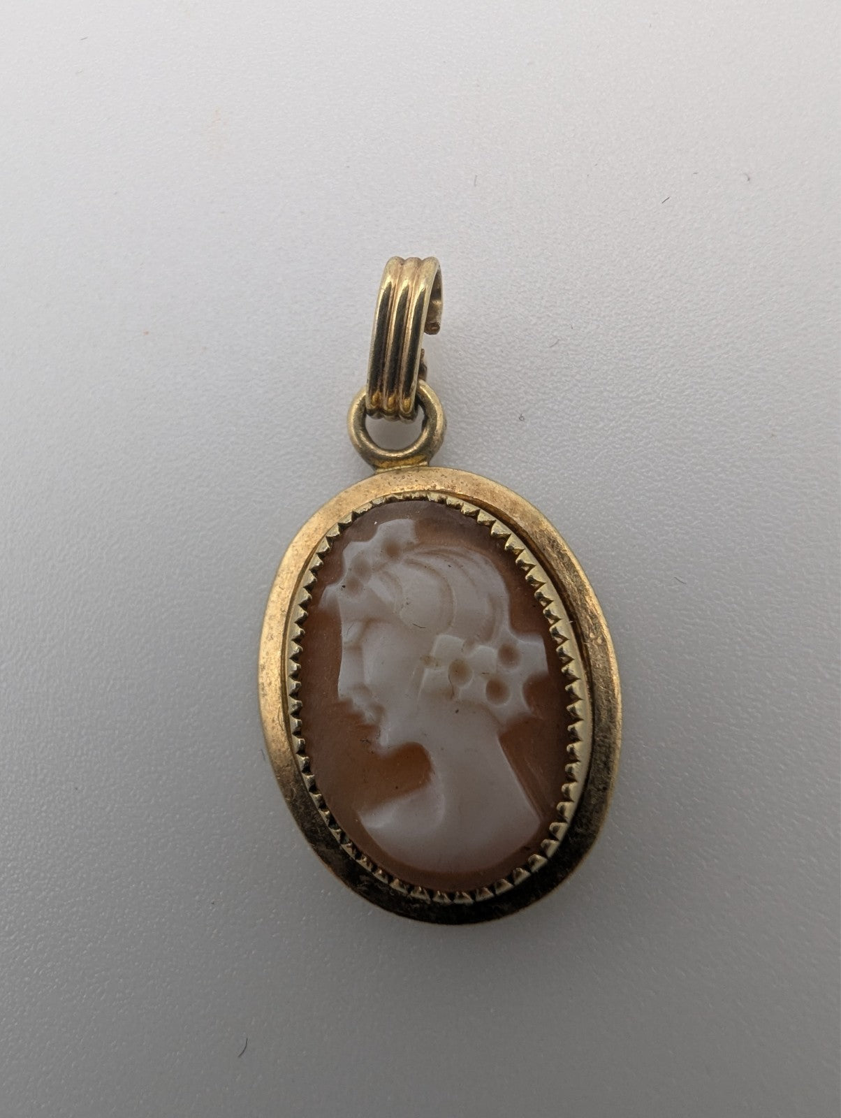 Antique Shell 12K Gold Filled Cameo Pendant
