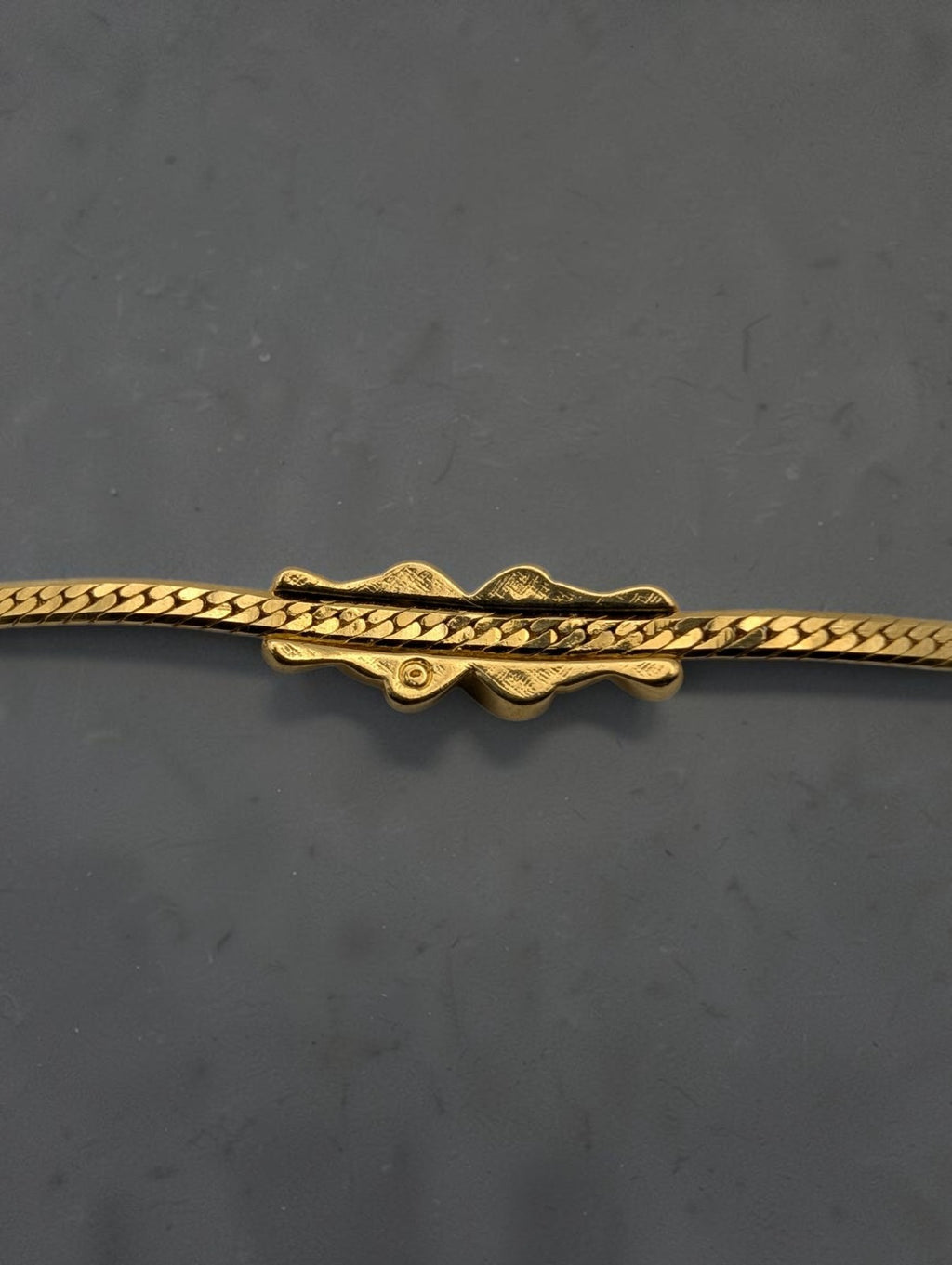 Avon Triple Kiss Motif Gold-Tone Flat Chain Bracelet, 7"