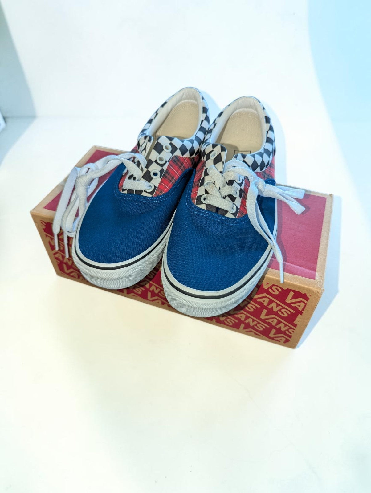 Vans Era Skate Shoes Plaid Checkerboard Colorway, Youth Size 5.5
