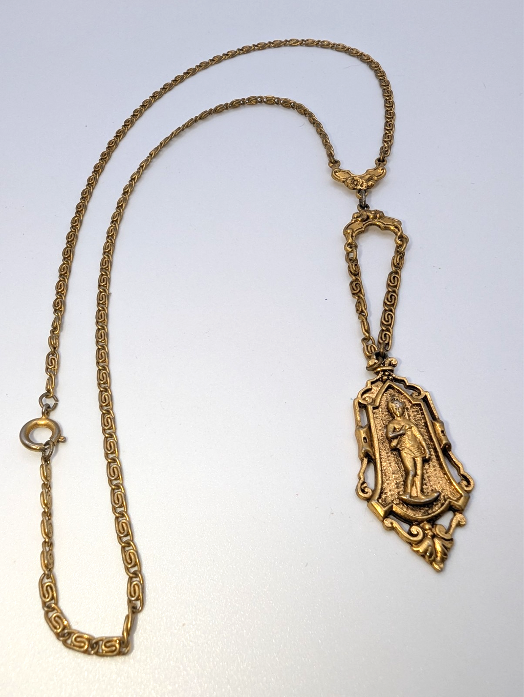 Vintage 1960s Lavalier Necklace Signed ART, Florentine Style, Gold-Tone 20"