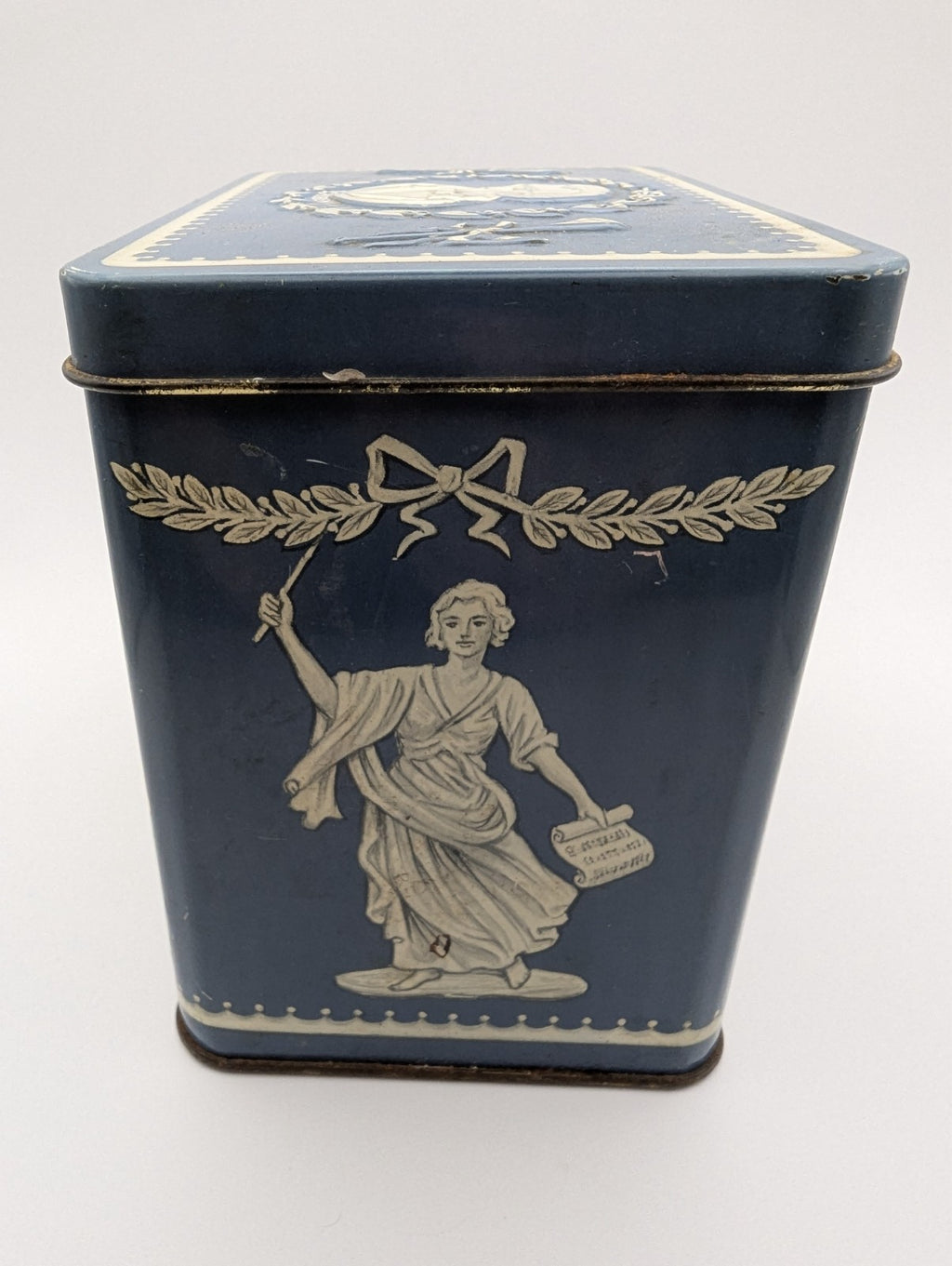 Vintage Huntley & Palmers Biscuit Tin, Wedgewood Style, 5"x3"x4"