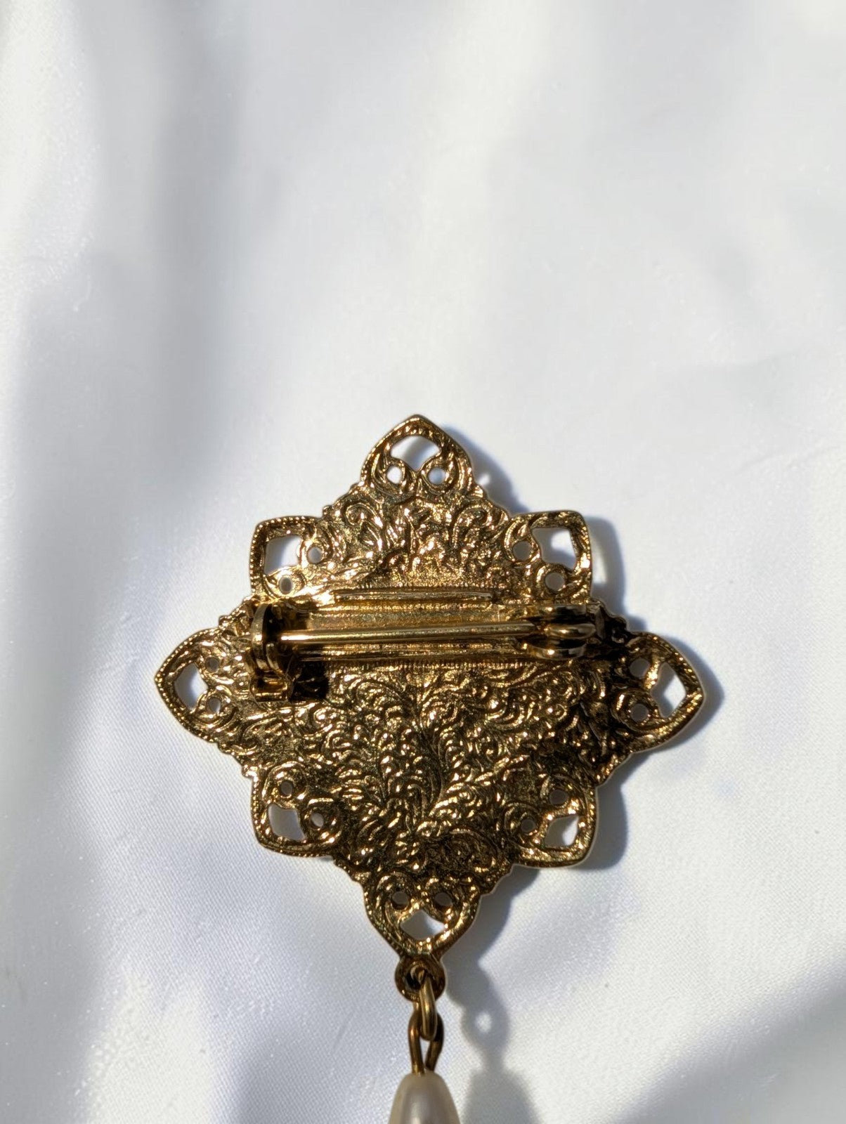 Vintage 1928 Jewelry Company Brooch, Pink Porcelain Rose and Faux Pearl