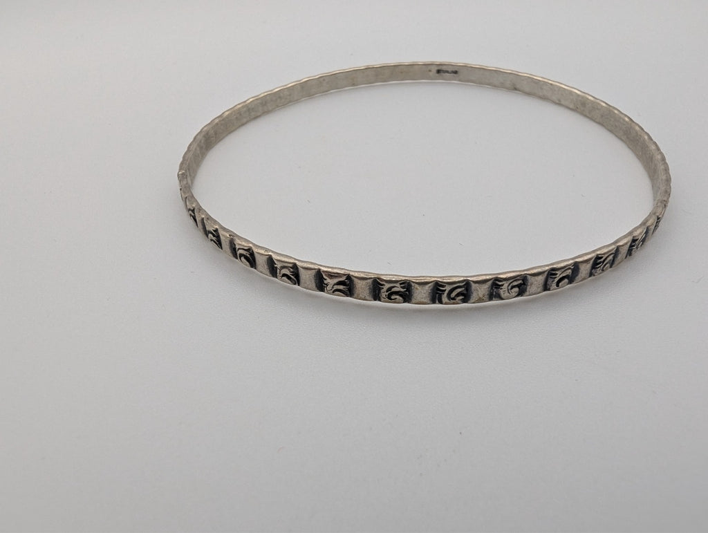 Vintage Scrolled Motif Sterling Silver Bangle Bracelet 7.5"