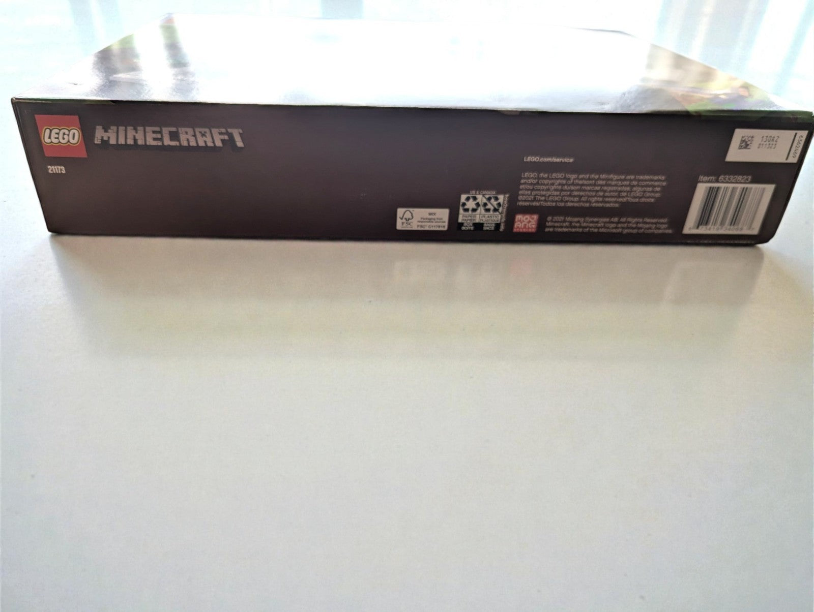 LEGO Minecraft The Sky Tower (21173) Building Set- Sealed Box