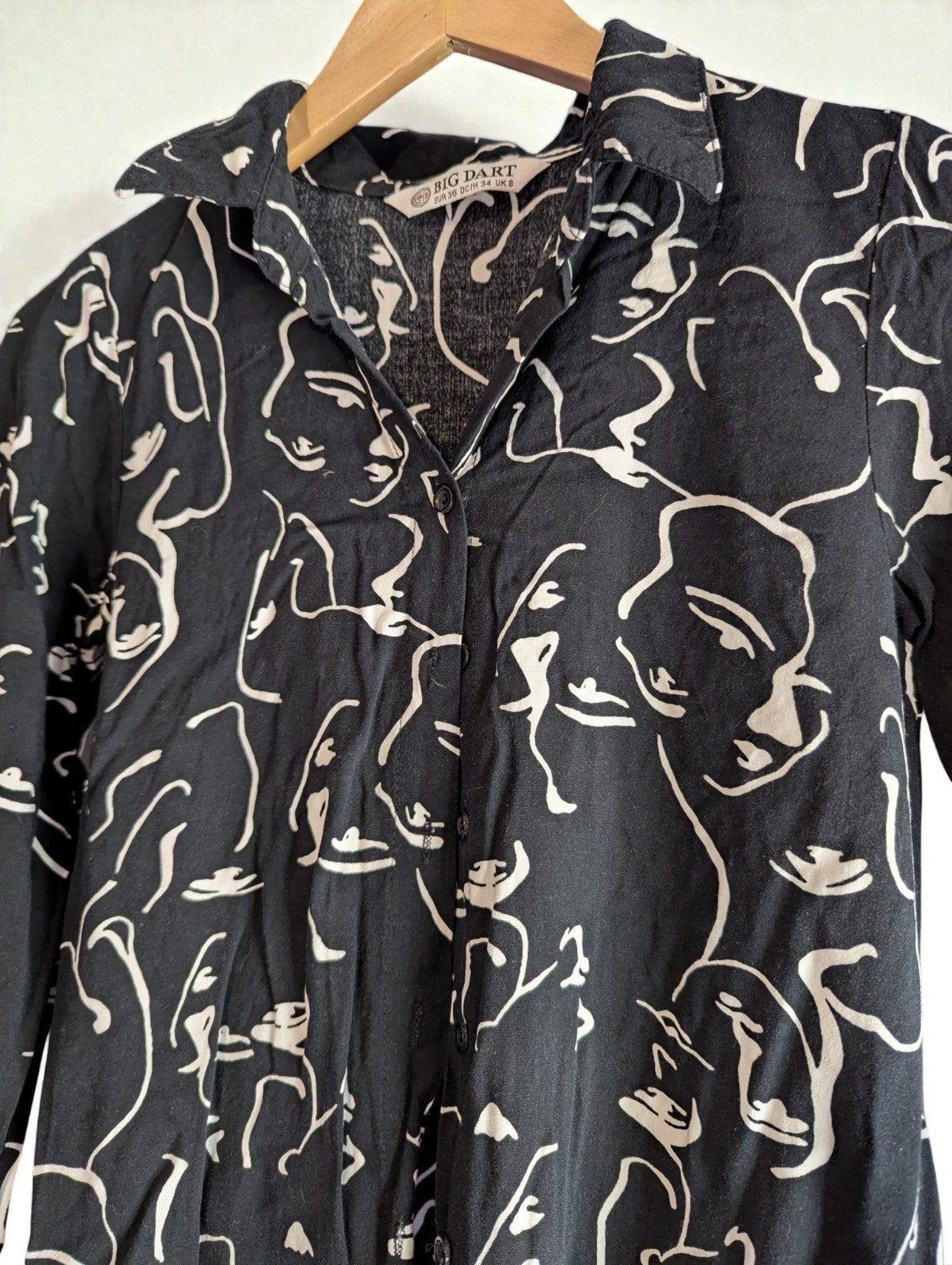 Big Dart Black and White Pencil Sketch Face Button Up Long Sleeve Blouse Eur 36