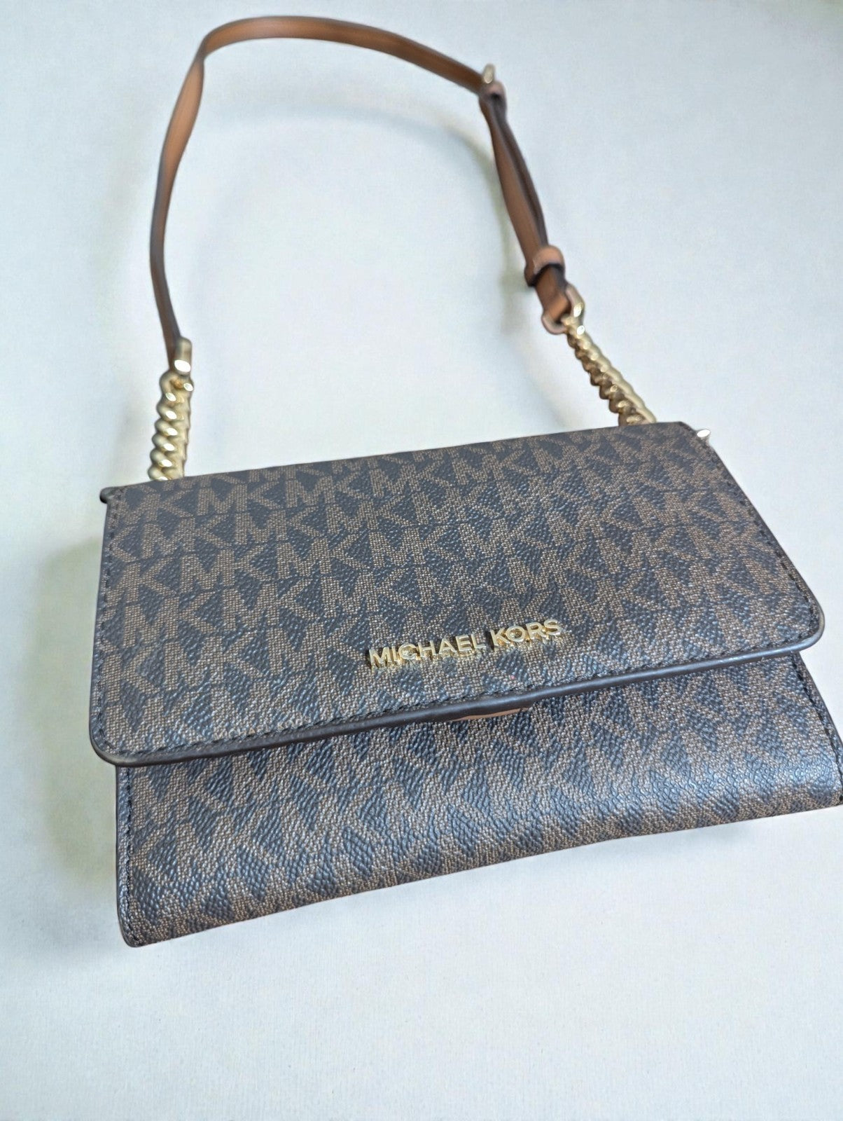 Michael Kors Jet Set Travel Medium Logo Smatphone Crossbody Bag Purse
