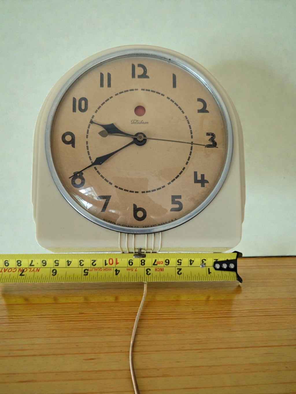 Vintage Telechron Wall Clock, Plug In, Model 2H07 (Works)