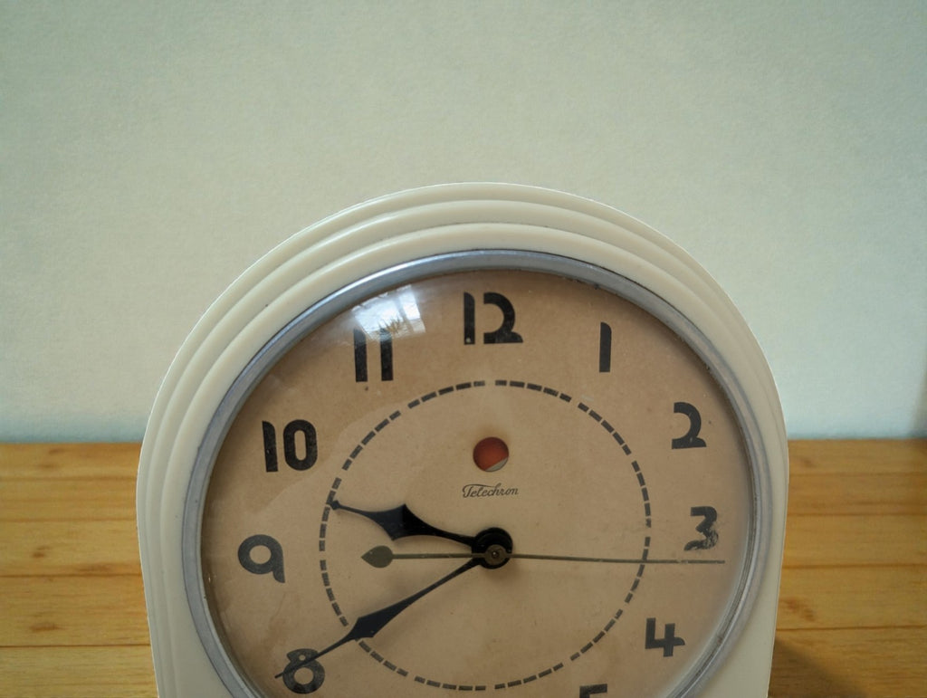 Vintage Telechron Wall Clock, Plug In, Model 2H07 (Works)