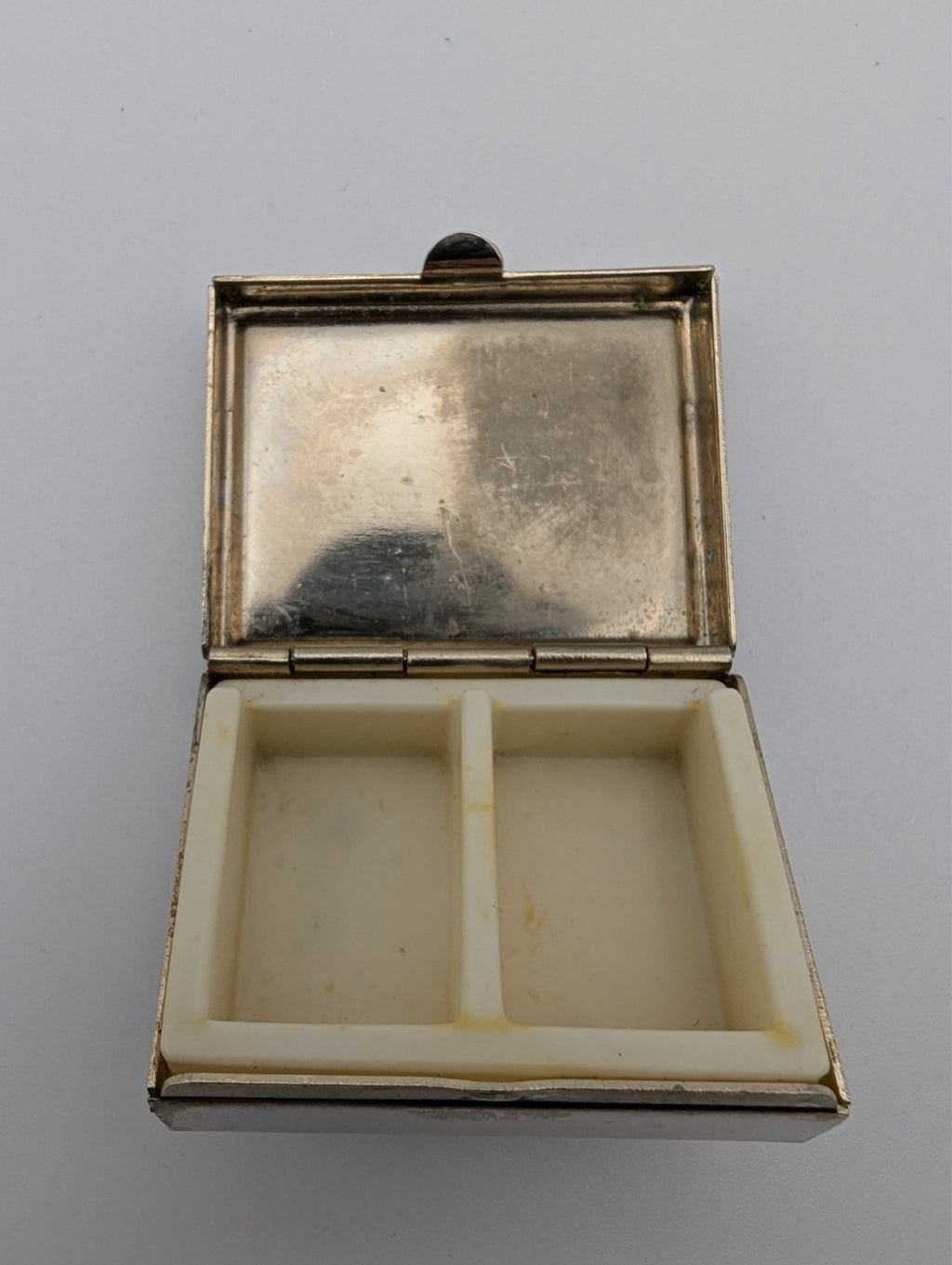 Vintage Porcelain Pill Box Trinket Box French Romance, 1.5"x1.25"