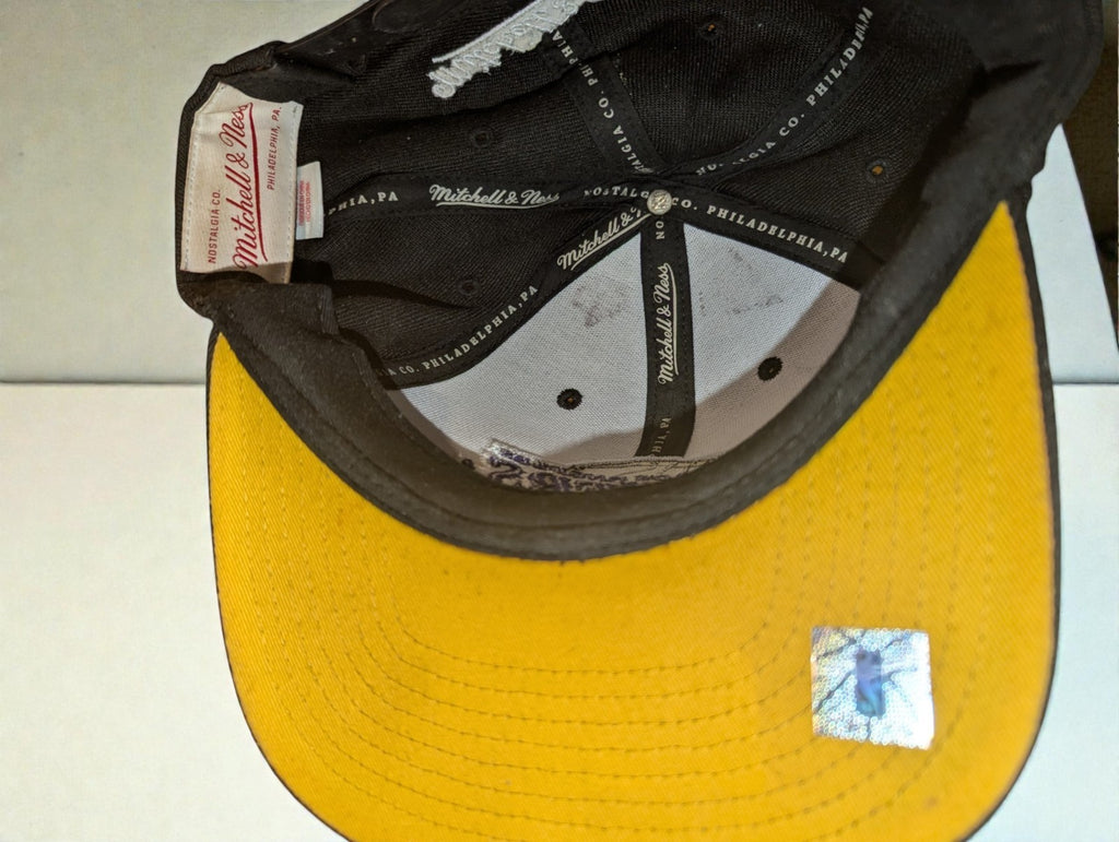 Mitchell & Ness Los Angeles Lakers Hardwood Classics Black Snapback Hat