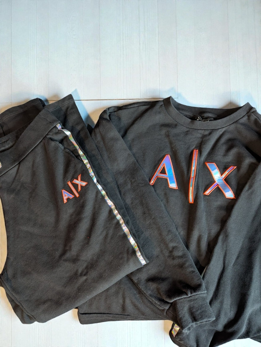 A|X Armani Exchange Women's Crew Neck Sweatshirt and Pants Tracksuit Set, Small
