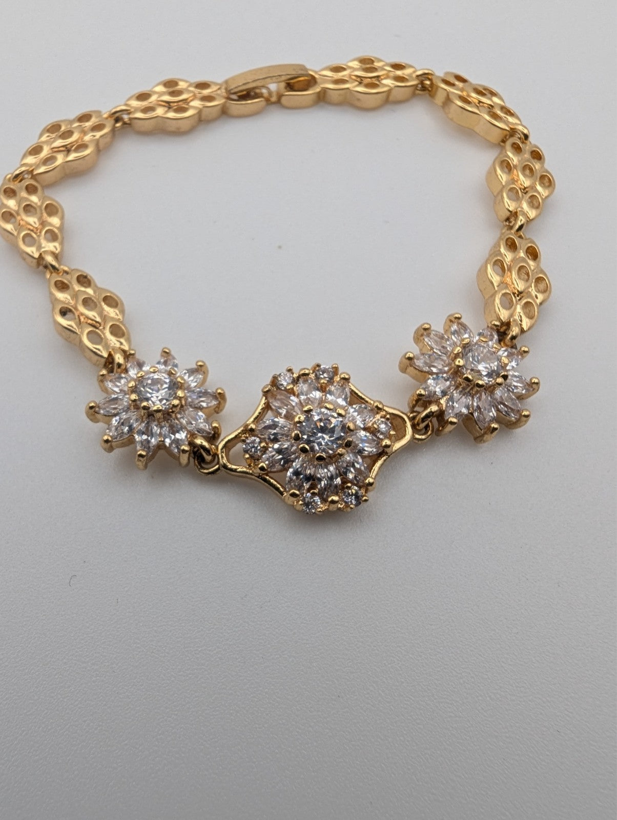 High Quality CZ Flower Gold Plated Bracelet, 7"