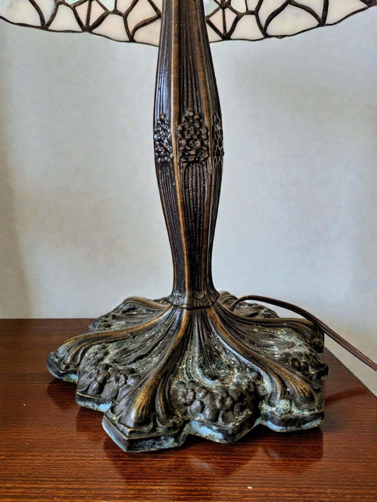John Morgan and Sons Lamp, Art Nouveau/Tiffany-Style Floral Motif, Works 18"