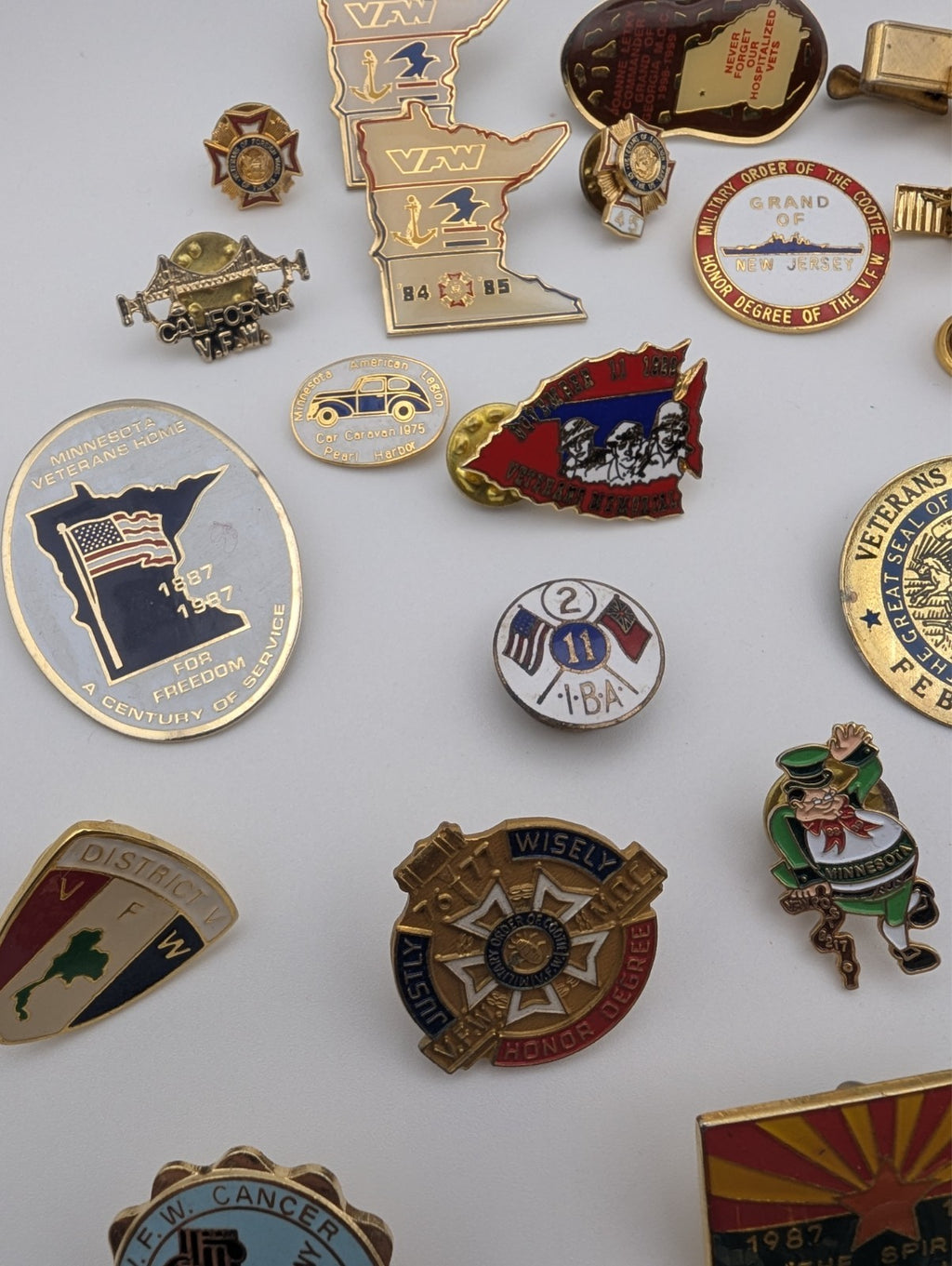 Collection of Vintage VFW Veterans Various Pins (43)