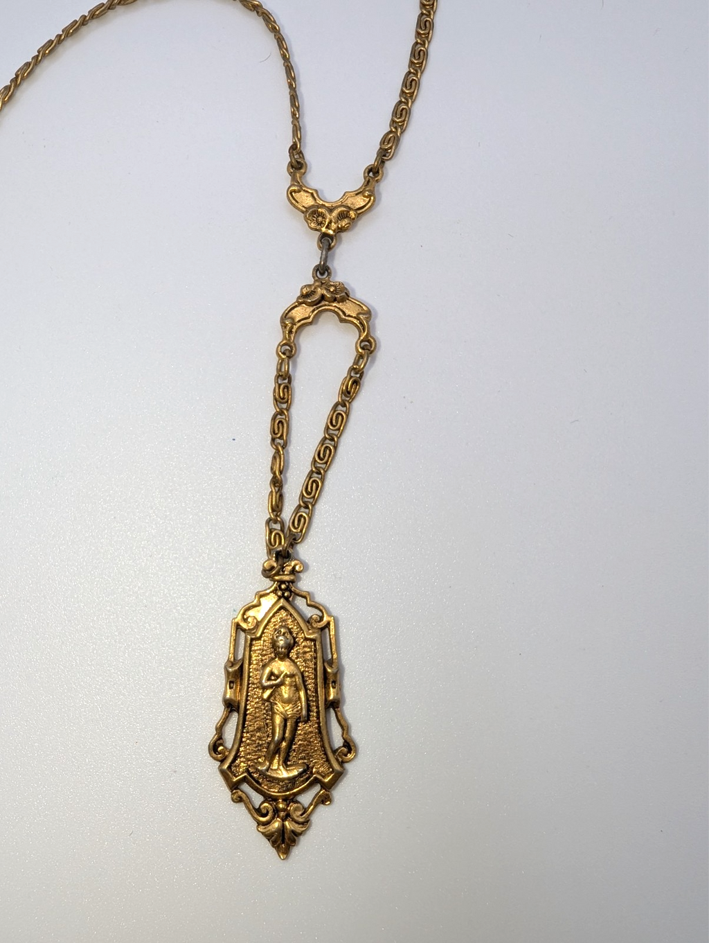 Vintage 1960s Lavalier Necklace Signed ART, Florentine Style, Gold-Tone 20"