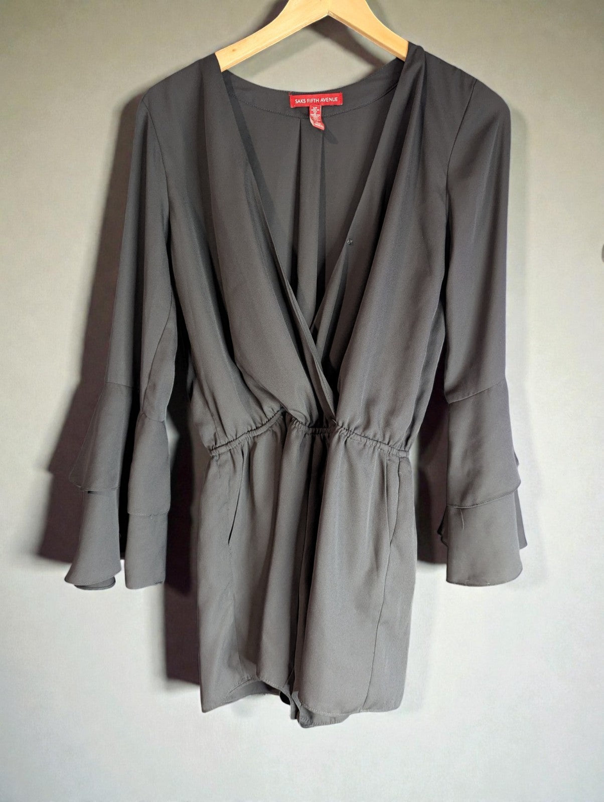 Saks Fifth Avenue Black, Deep Plunge Crepe Romper Jumpsuit, 3/4 Bell Sleeve, Sm