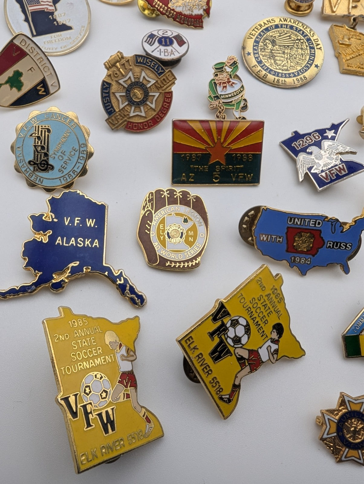 Collection of Vintage VFW Veterans Various Pins (43)