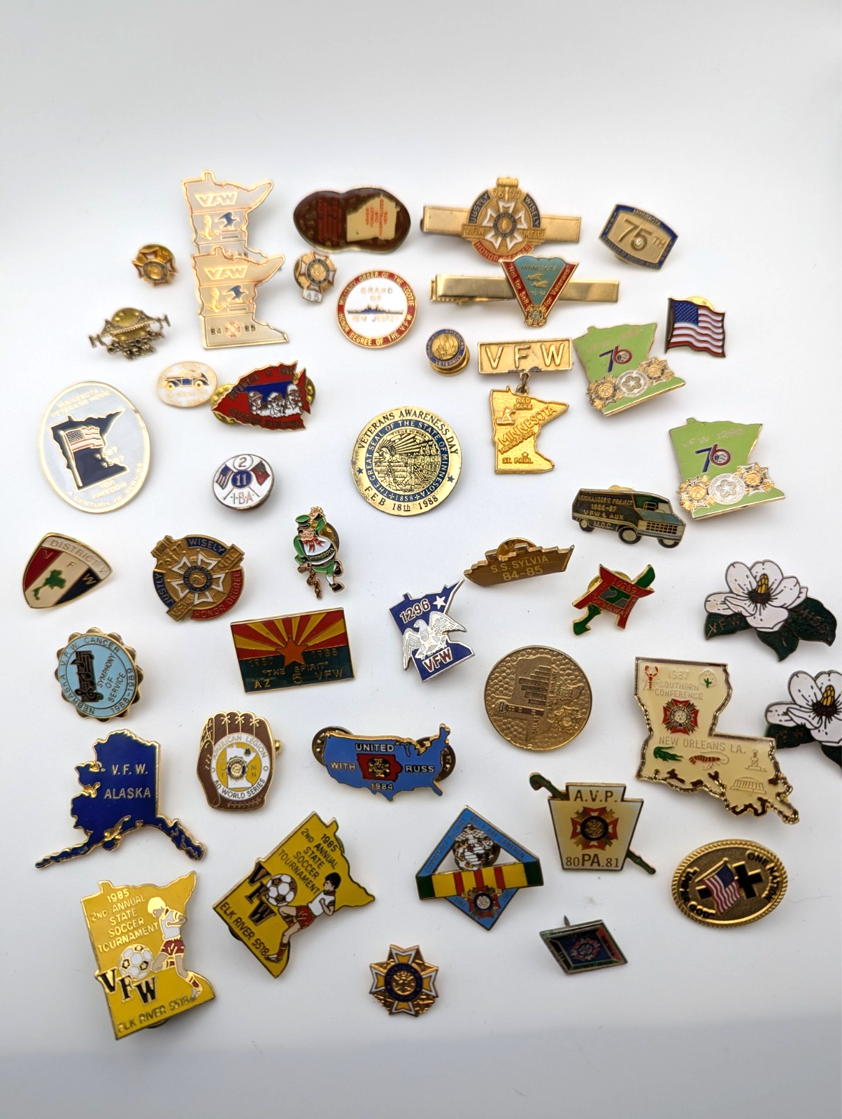 Collection of Vintage VFW Veterans Various Pins (43)