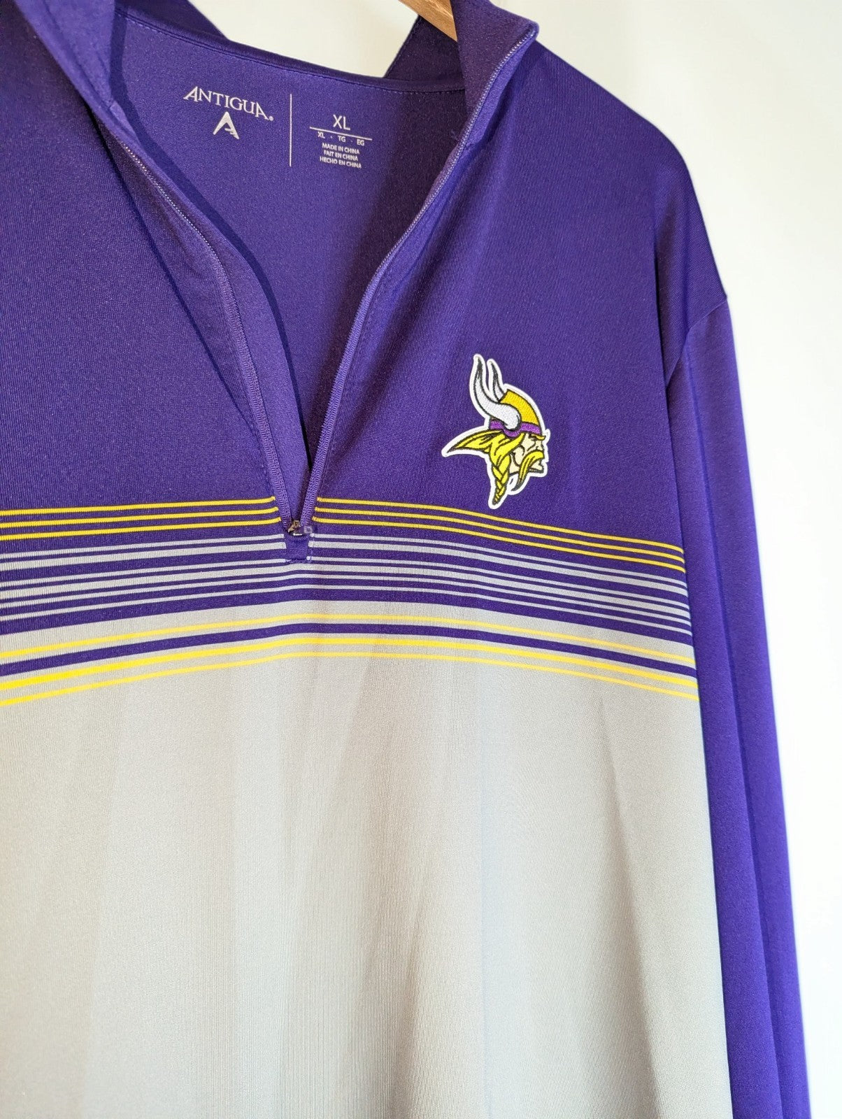 Minnesota Vikings 1/4 Zip Pullover Antigua Jacket Sweatshirt, Men's XL