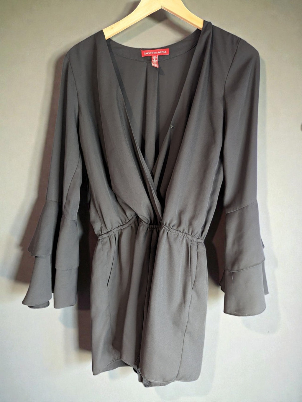Saks Fifth Avenue Black, Deep Plunge Crepe Romper Jumpsuit, 3/4 Bell Sleeve, Sm