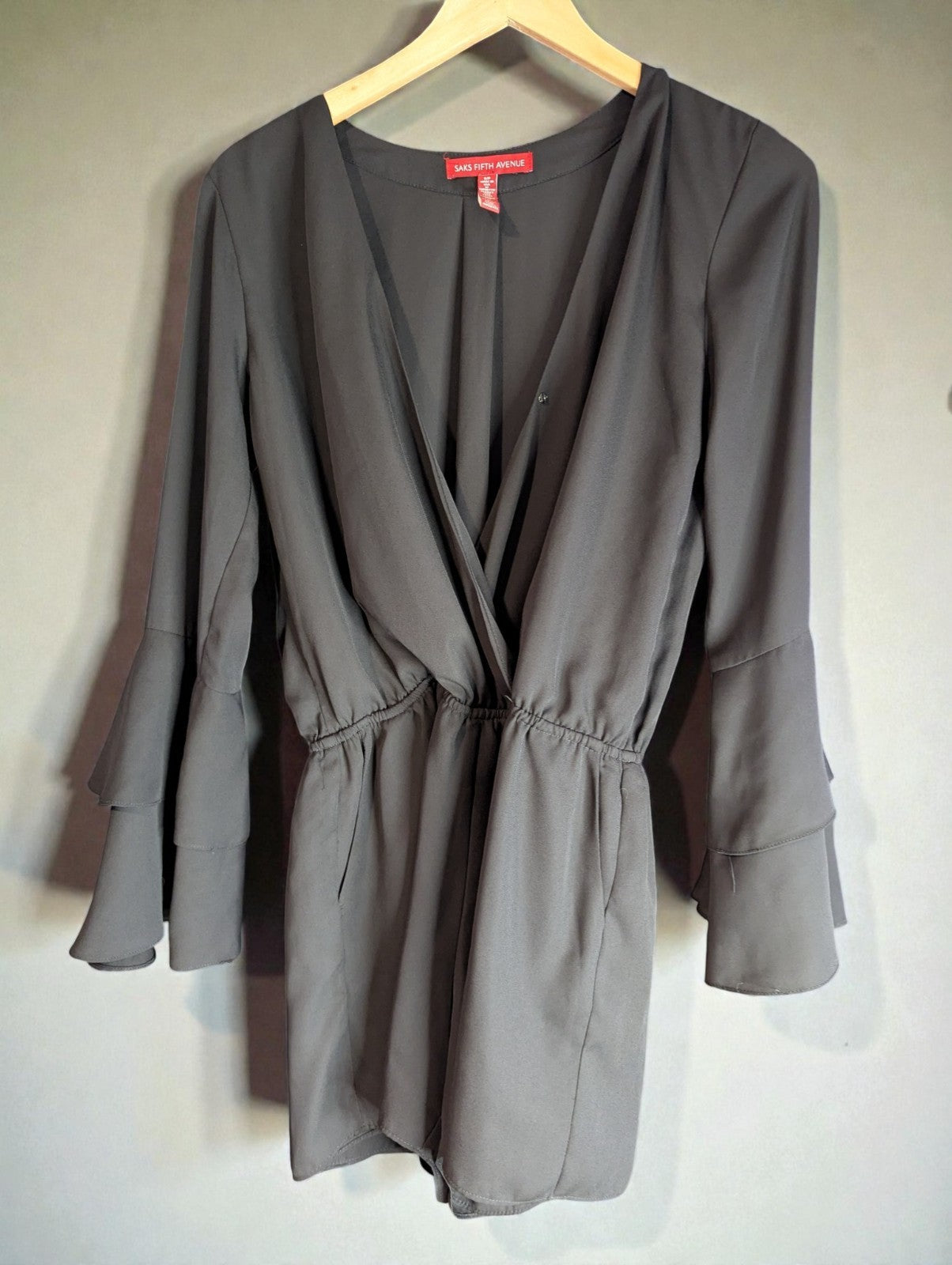 Saks Fifth Avenue Black, Deep Plunge Crepe Romper Jumpsuit, 3/4 Bell Sleeve, Sm